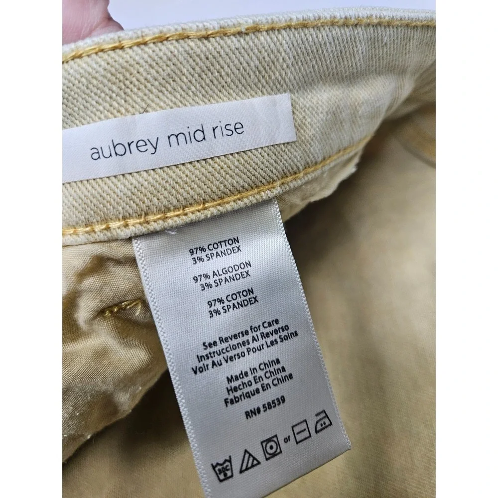 STS Blue Aubrey Mid Rise Yellow Raw Hem Shorts 35 Stretch‎ Denim